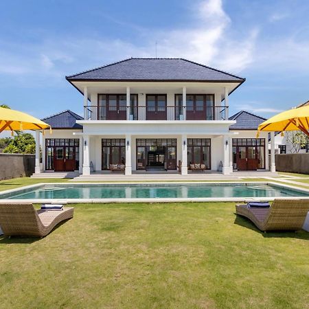 Villa Besakih 5Br, 5 Mins To Beach - Canggu מראה חיצוני תמונה