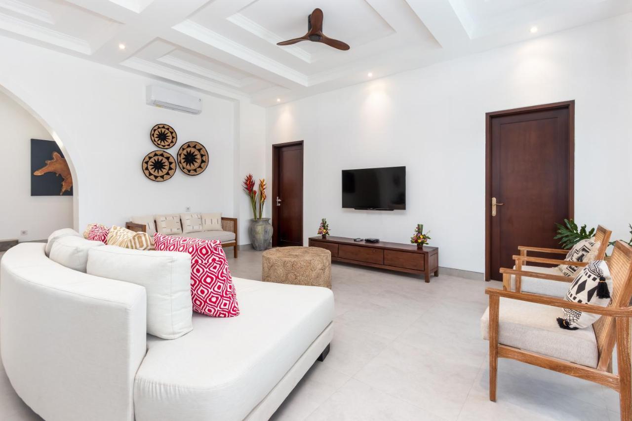Villa Besakih 5Br, 5 Mins To Beach - Canggu מראה חיצוני תמונה